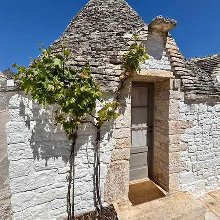 Aparthotel Trullo Soave - Outdoor Jacuzzi Alberobello